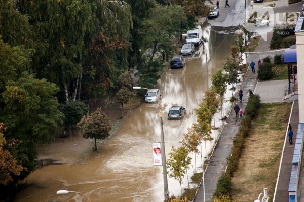 Київ затопило. ФОТО