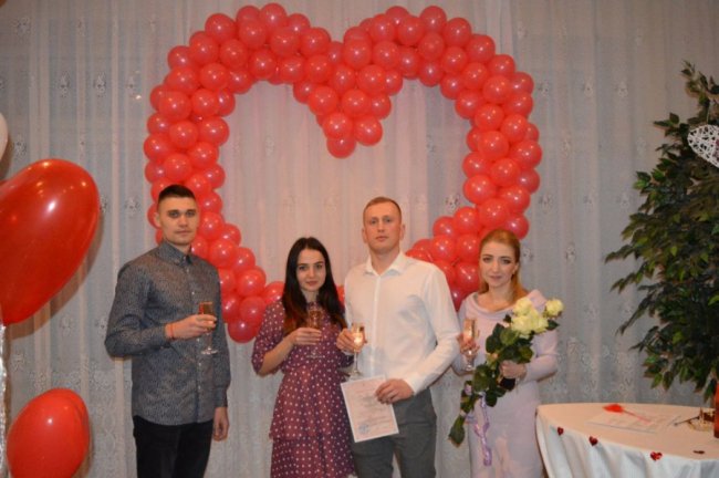 Пара волинян офіційно зареєструвала кохання і дитину водночас