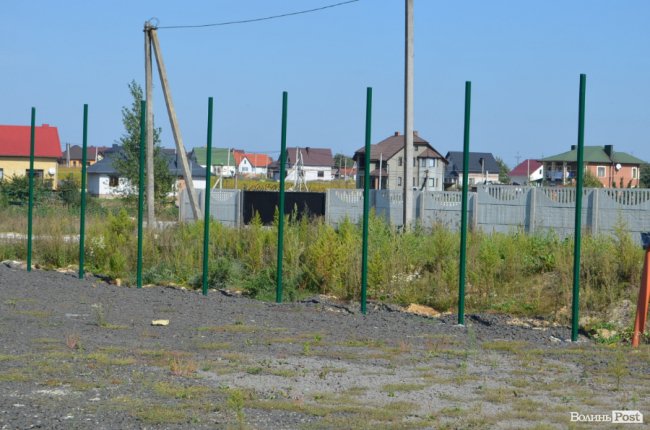 У Рожищі ще цього року хочуть добудувати сучасне футбольне поле