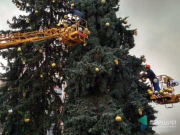 Розповіли, коли засвітять головну ялинку Луцька