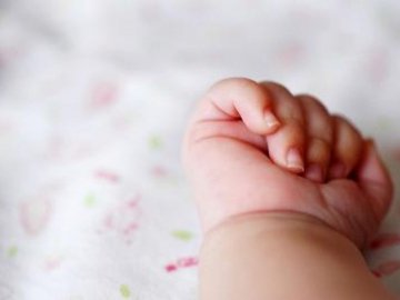 На Волині жінка народила на півдорозі до лікарні