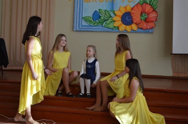 У Ковелі школа відзначила 70-ліття. ФОТО