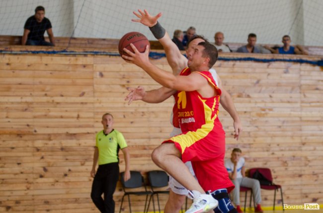 Луцькі баскетболісти-ветерани стали переможцями міжнародного турніру. ФОТО