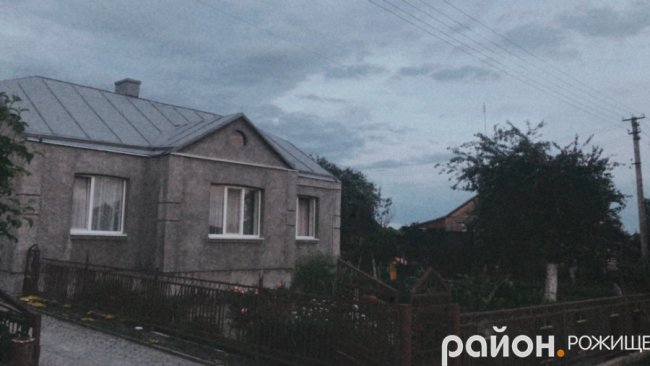 Замість ніжних рук красунь – тополі: розповіли легенду давнього волинського села 