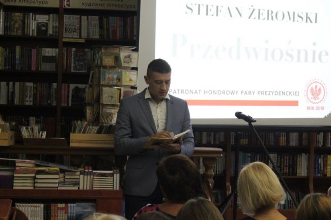 Польські консули у Луцьку стали декламаторами. ФОТО