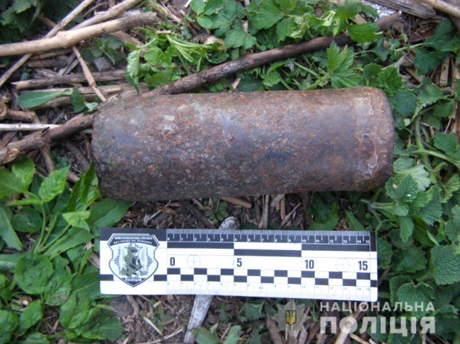 На Рівненщині дитячі пустощі із артилерійським снарядом призвели до вибуху. ФОТО