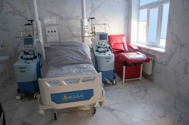 Кличко оглянув Центр нефрології та діалізу, який прийняв на лікування пацієнтів з «Охматдиту»