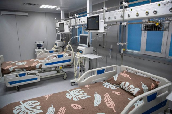 Кличко оглянув Центр нефрології та діалізу, який прийняв на лікування пацієнтів з «Охматдиту»