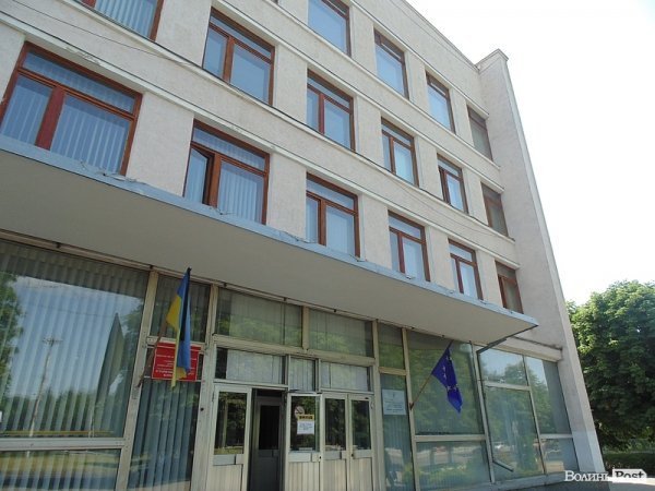 Луцьк голосує. ФОТО