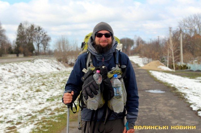 Швейцарський мандрівник, який прямує до Індії, завітав на Волинь. ФОТО. ВІДЕО