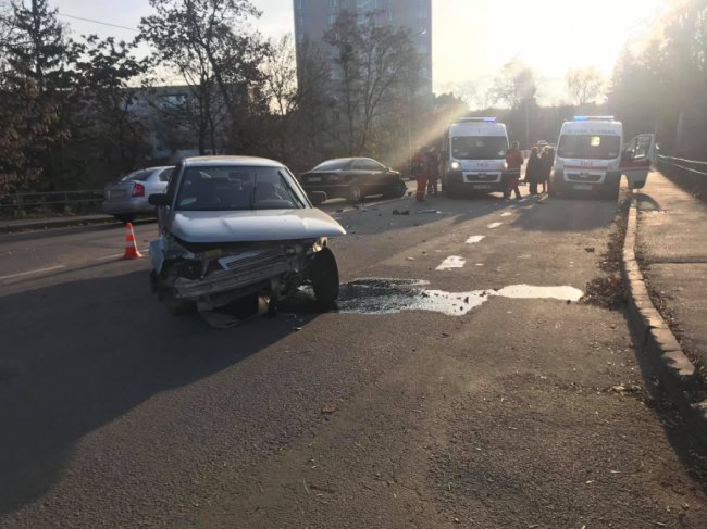 У Луцьку зіткнулися дві автівки: шукають очевидців аварії