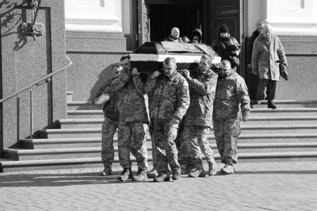 Луцька громада попрощалась із загиблим Героєм Вадимом Гнатюком