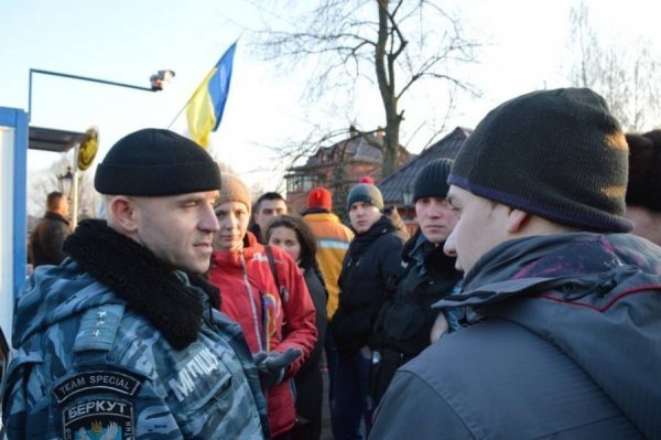 Як пікетували маєток Пшонки. ФОТО