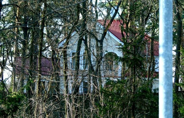 Журналіст нагадав про державний «маєток» волинського нардепа-комуніста. ФОТО