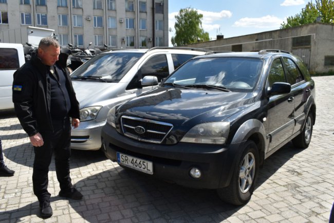 Волиняни відправили на фронт 4 автівки, 3 квадроцикли, бензопили, генератори та іншу допомогу