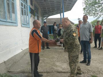 Солдат з Волині отримав нагороду вiд Головнокомандувача ЗСУ