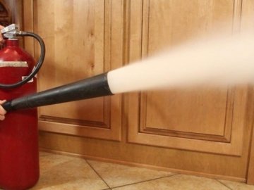 «Знайди вогнегасник»: небезпечний «квест» у луцькій поліклініці