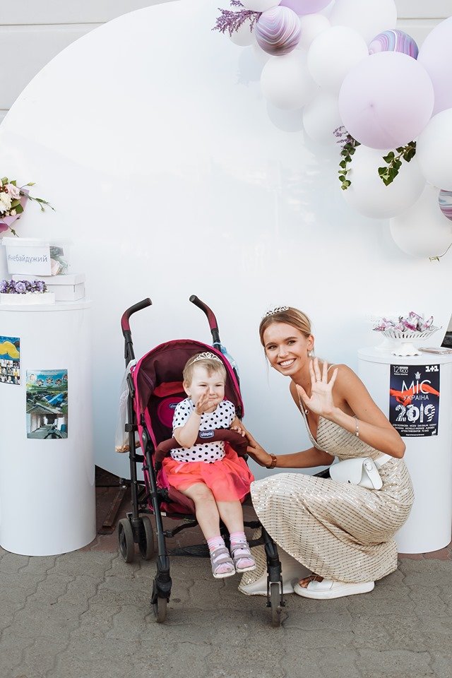 Претендентка на титул «Міс Україна-2019» організувала на Волині благодійний проект