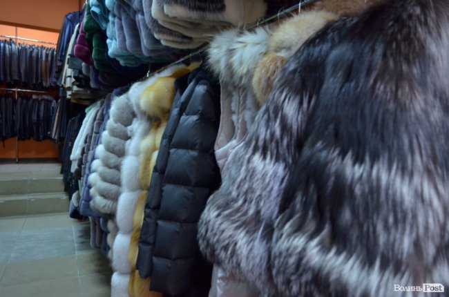 У магазині шкіри та хутра «Steel» у Луцьку – «чорна п’ятниця» із космічними знижками на увесь товар*