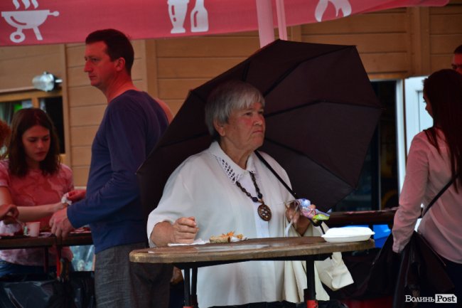 Пісні та вареники: у Луцьку відбувся фестиваль національної кухні. ФОТО
