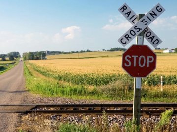На Волині тимчасово закриють залізничний переїзд