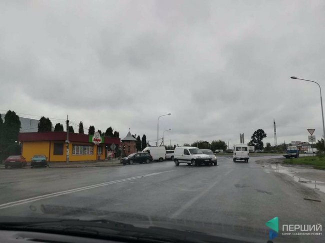 На виїзді з Луцька зіткнулися дві автівки