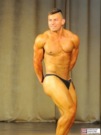 У Луцьку обирали найкращих бодібілдерів області. ФОТО