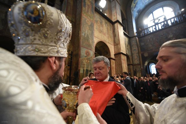 «Все це якесь диво»: священик з Волині опублікував фото з богослужіння у Софії Київській