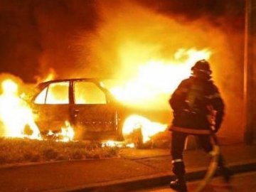 У двох селах поблизу Луцька горіли автівки