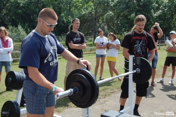 Розпочинаються змагання з жиму штанги лежачи