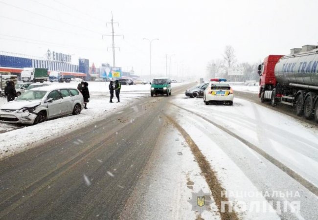  Аварія під Луцьком: двоє водіїв – у лікарні. ФОТО 