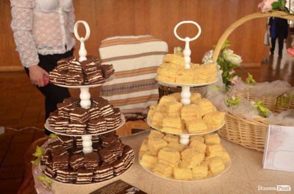 У Луцьку показали «весілля по-новому». ФОТО