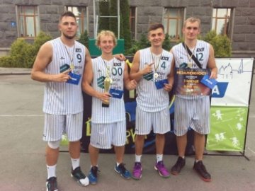 Лучани стартували із поразок у стрітбольній Суперлізі