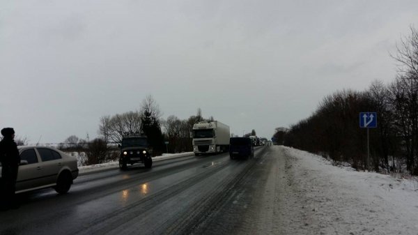 Фури на узбіччях, є й складені, – волинян просять не їхати в дорогу