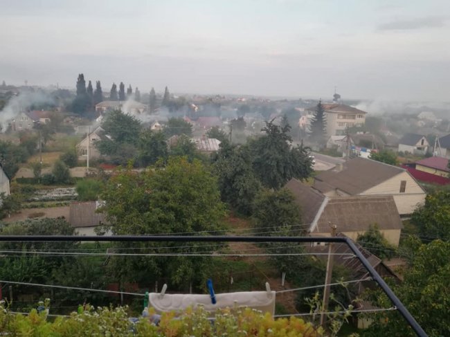 «Ви ж травите людей»: у місті на Волині палять сміття. ФОТО