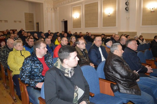 У місті на Волині атовці за допомогою жеребкування обрали собі землю