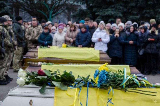 Нововолинськ попрощався із 4 загиблими захисниками. ФОТО