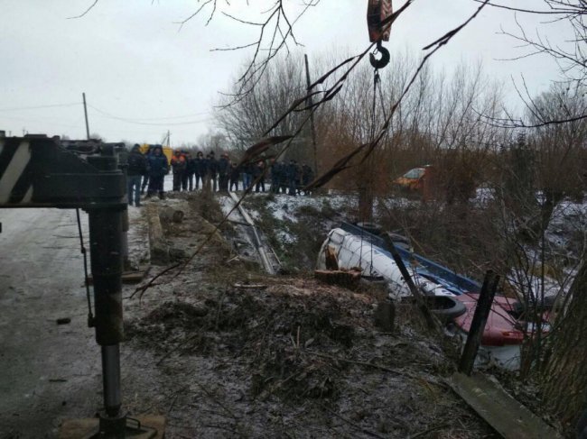 Через аварію з молоковозом три села поблизу Луцька залишились без газу. ОНОВЛЕНО. ФОТО