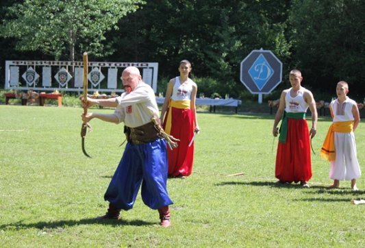 Міліція Волині влаштувала дітям розважальне шоу. ФОТО