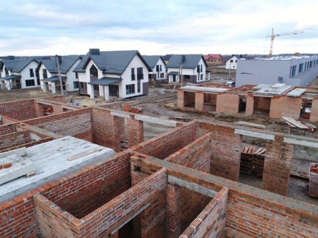 Показали нові фото з будівництва у «Струмочку»*