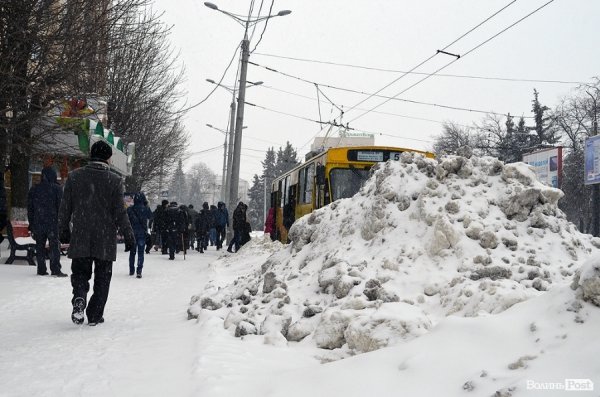 Луцьк знов у снігу. ФОТО