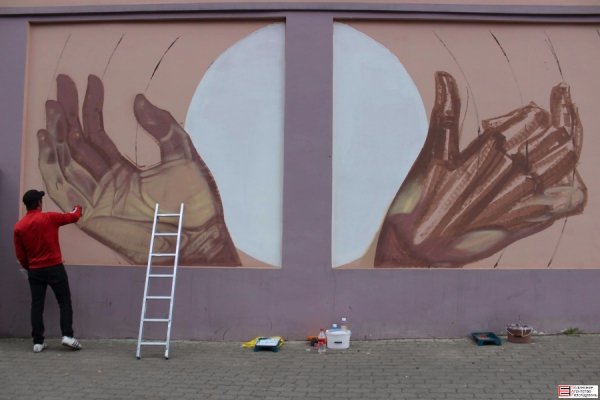 У Луцьку до Дня міста малюють велике графіті. ФОТО
