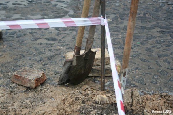 У Луцьку випадково виявили підземелля 200-річної давності. ФОТО
