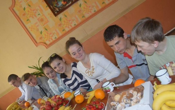 Кошти, зібрані на Світському Рауті, стали подарунком для дитячого притулку. ФОТО 