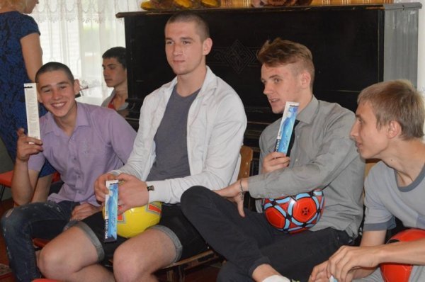 Кошти, зібрані на Світському Рауті, стали подарунком для дитячого притулку. ФОТО 