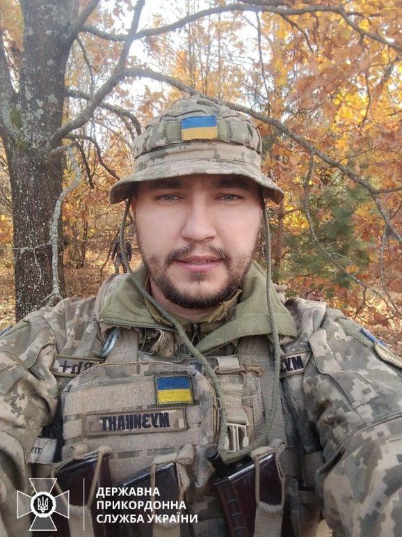 Грав на весіллях, а зараз воює з росіянами: музикант з Волині став прикордонником