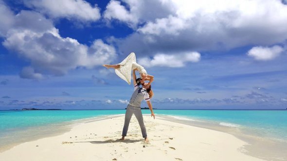 Закохані одружилися 100 разів у 30 країнах світу