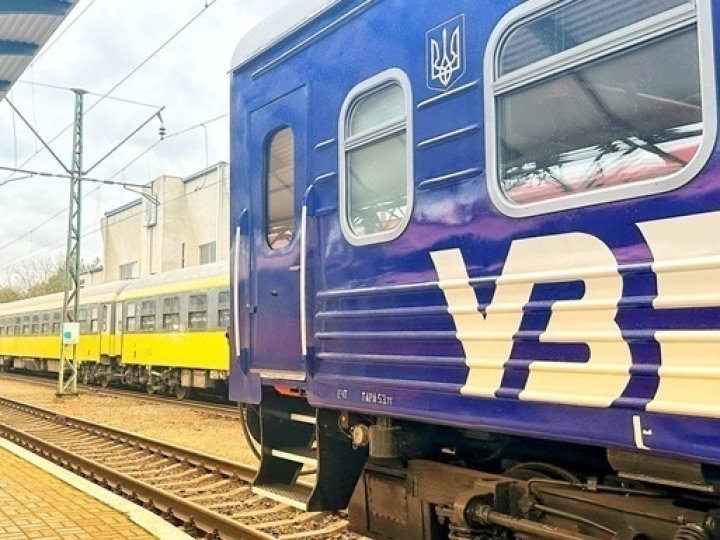 В Україні розпочали продаж квитків у застосунку на приміські потяги