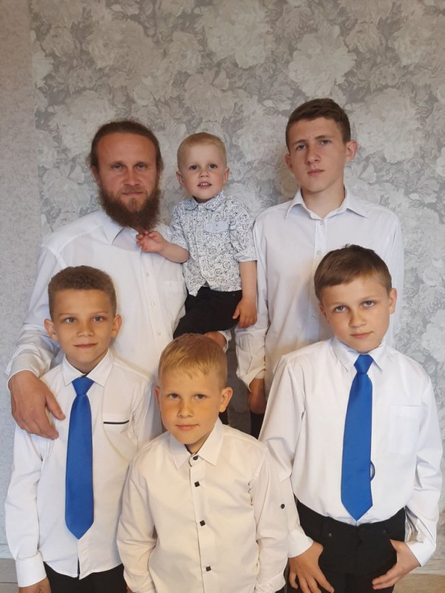 Історія багатодітної сім'ї з Волині, яка взяла на виховання двох прийомних дітей. ФОТО