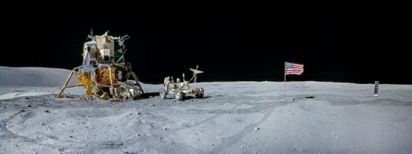 Фотографії з Місяця, які NASA збирало 15 років. ФОТО